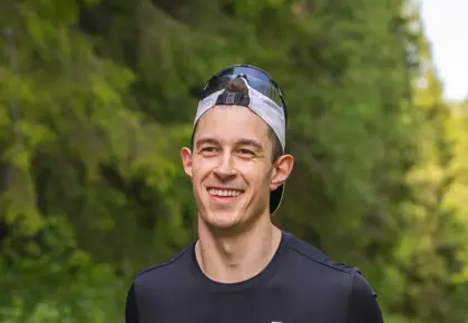 Mann på jobbetur i lokalområdet