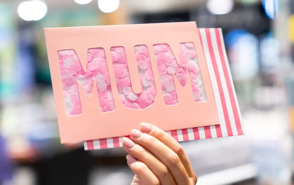 Sjokolade og kort til mor på morsdagen 