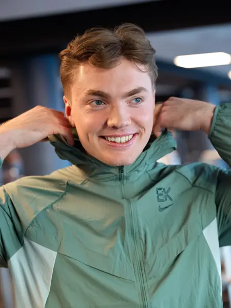 Anton Nike EK overdel 1399 shorts 649 sko 2599-6