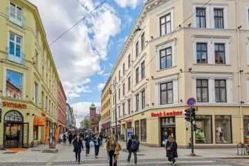 Gågaten Karl Johans gate i Oslo 