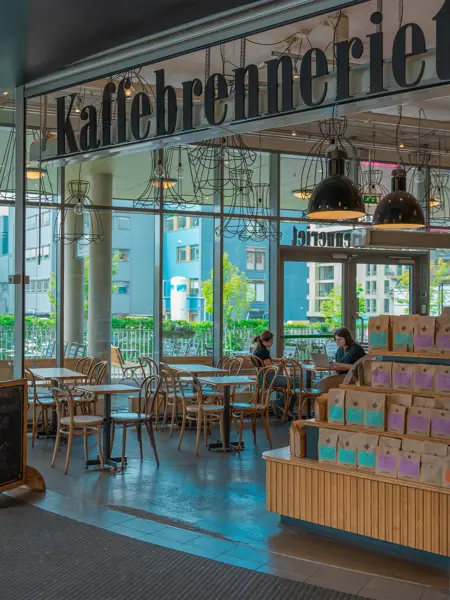 Utenfor lokalet til Kaffebrenneriet